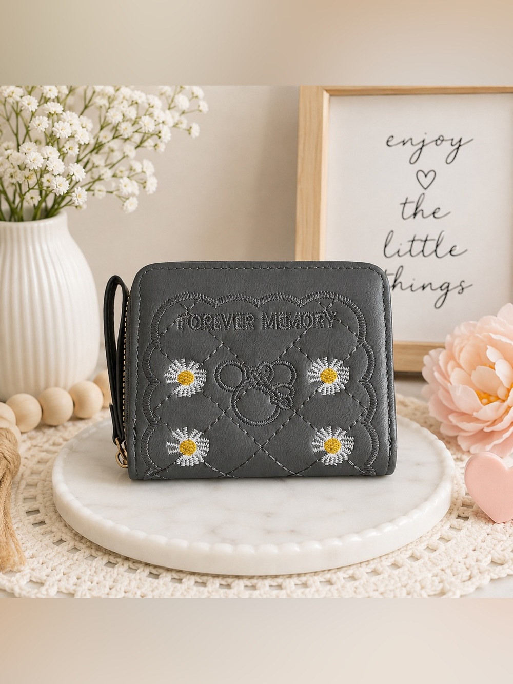 NWOT Forever Moments Gray Quilted Mini Wallet (Minnie Mouse & Daisy)